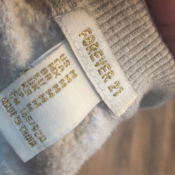 Forever 21 crop top - Picture 2 of 2